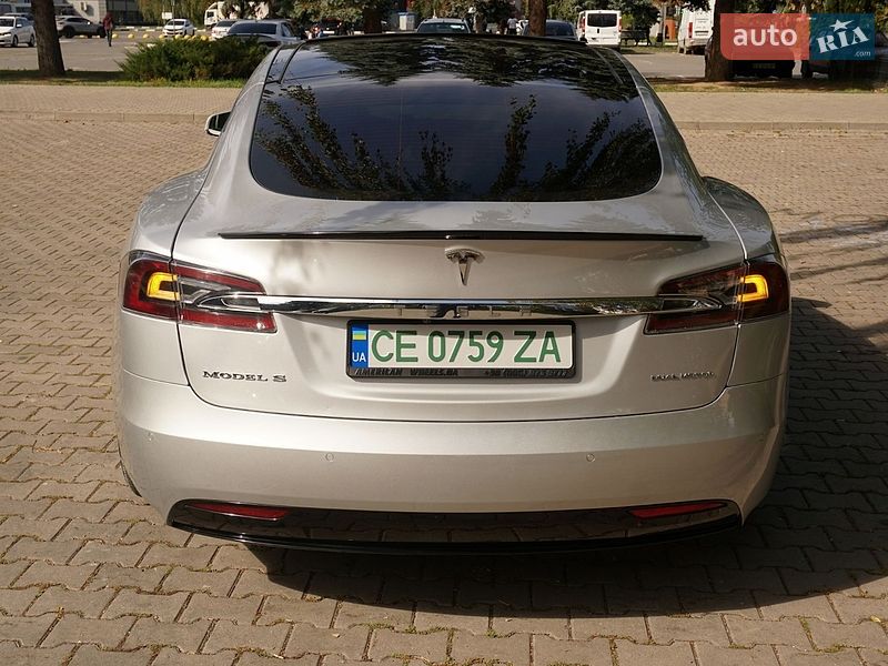 Лифтбек Tesla Model S 2018 в Черновцах фото 10 Лифтбек Tesla Model S 2018 в Черновцах