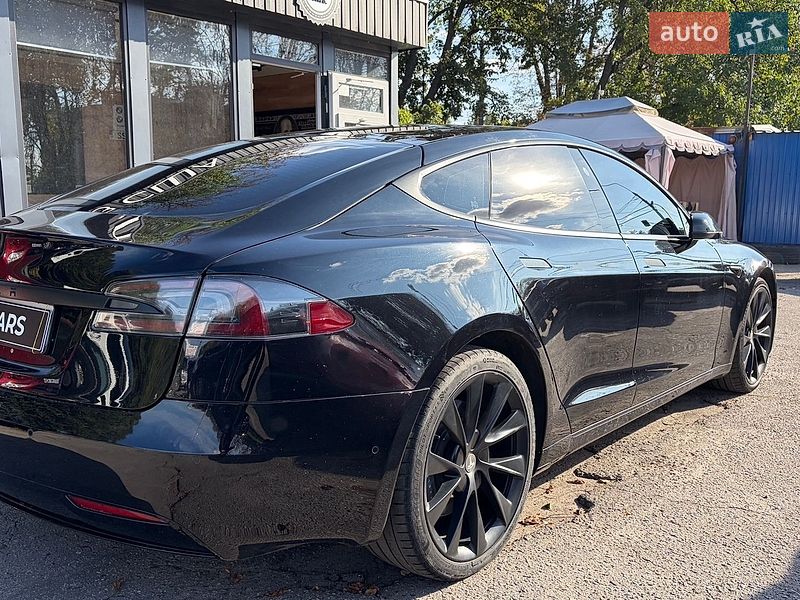 Ліфтбек Tesla Model S 2018 в Полтаві