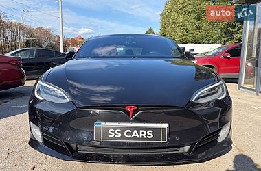 Ліфтбек Tesla Model S 2018 в Полтаві