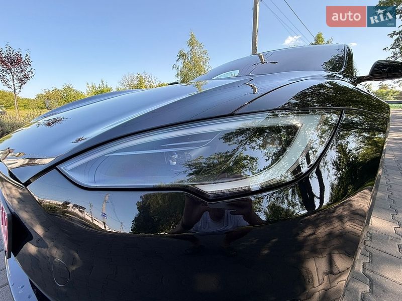 Лифтбек Tesla Model S 2023 в Ровно