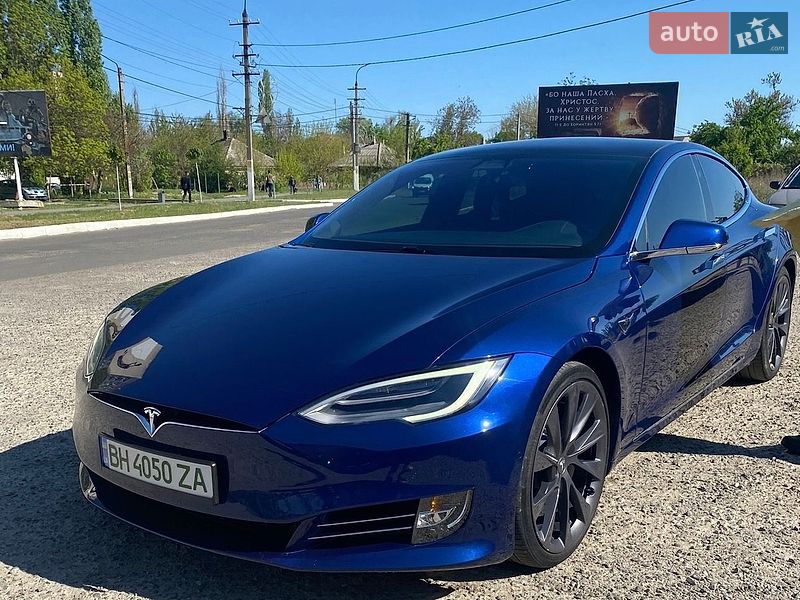Лифтбек Tesla Model S 2019 в Белгороде-Днестровском