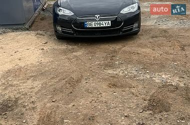 Ліфтбек Tesla Model S 2015 в Миколаєві фото Ліфтбек Tesla Model S 2015 в Миколаєві