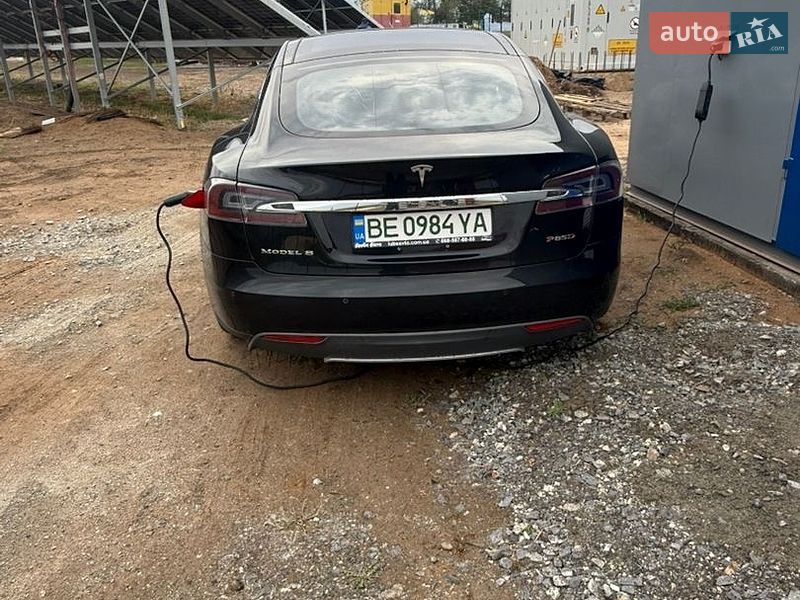Ліфтбек Tesla Model S 2015 в Миколаєві фото 3 Ліфтбек Tesla Model S 2015 в Миколаєві