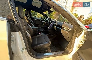 Ліфтбек Tesla Model S 2017 в Івано-Франківську