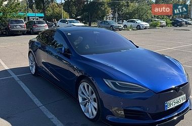 Лифтбек Tesla Model S 2017 в Одессе