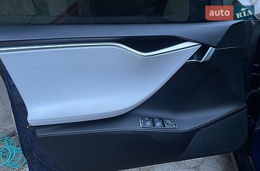 Лифтбек Tesla Model S 2017 в Одессе