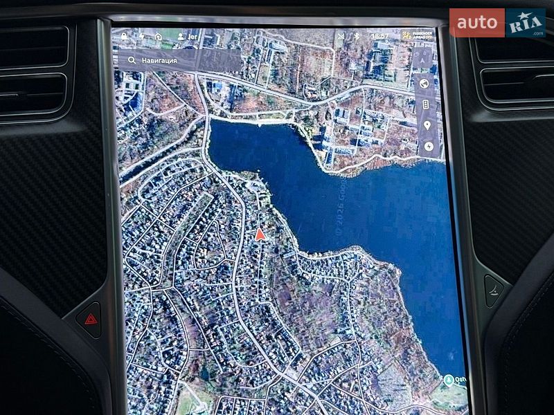 Лифтбек Tesla Model S 2016 в Ровно