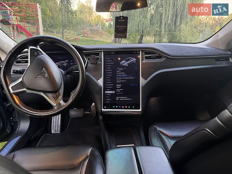 Лифтбек Tesla Model S 2015 в Киеве