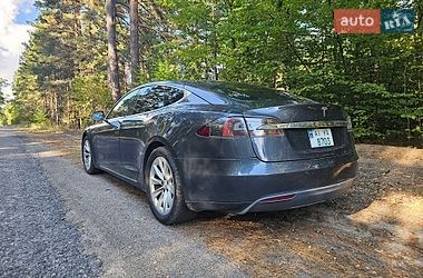 Ліфтбек Tesla Model S 2015 в Києві