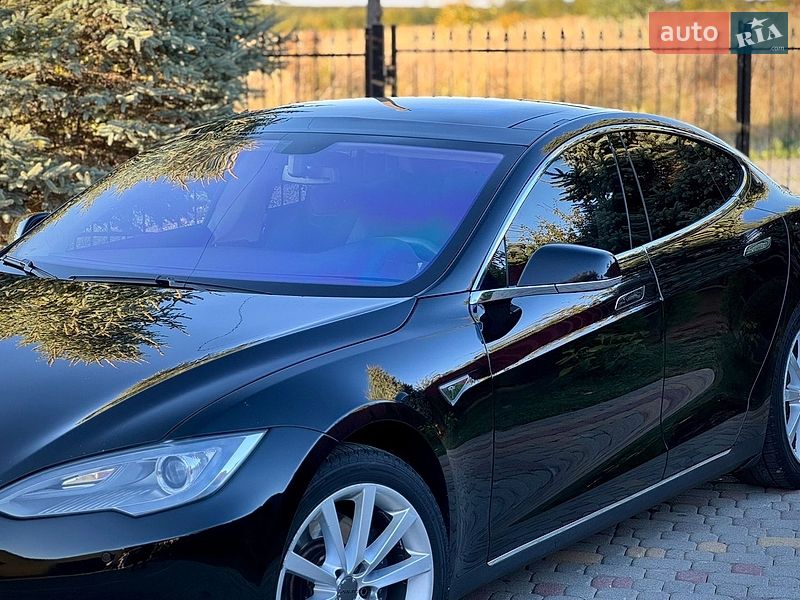 Лифтбек Tesla Model S 2013 в Дрогобыче