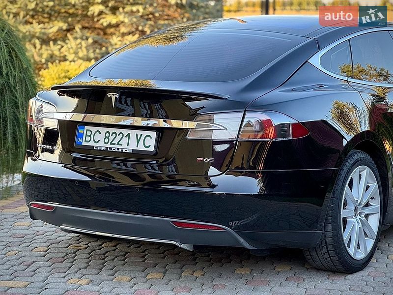 Лифтбек Tesla Model S 2013 в Дрогобыче