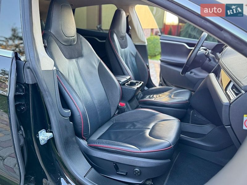 Лифтбек Tesla Model S 2013 в Дрогобыче