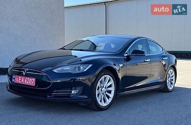 Лифтбек Tesla Model S 2013 в Виннице