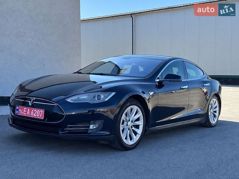 Tesla Model S 2013