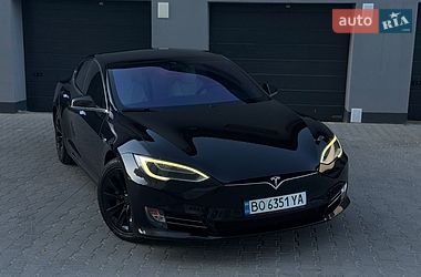 Ліфтбек Tesla Model S 2017 в Тернополі