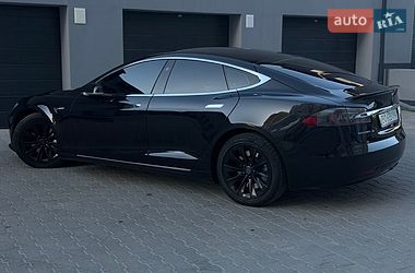 Ліфтбек Tesla Model S 2017 в Тернополі