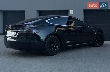 Ліфтбек Tesla Model S 2017 в Тернополі