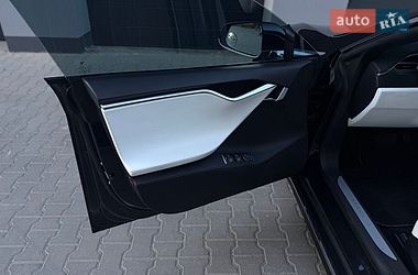 Ліфтбек Tesla Model S 2017 в Тернополі