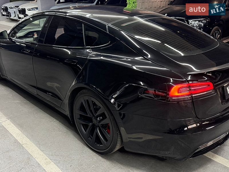 Лифтбек Tesla Model S 2023 в Одессе