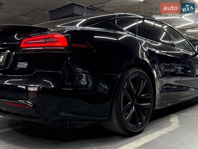 Лифтбек Tesla Model S 2023 в Одессе