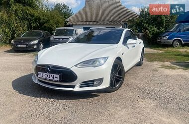 Лифтбек Tesla Model S 2016 в Белой Церкви Лифтбек Tesla Model S 2016 в Белой Церкви