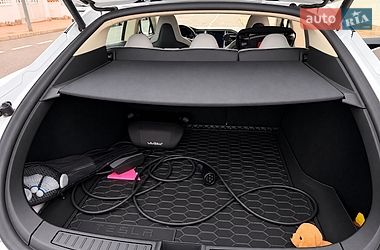 Лифтбек Tesla Model S 2014 в Киеве