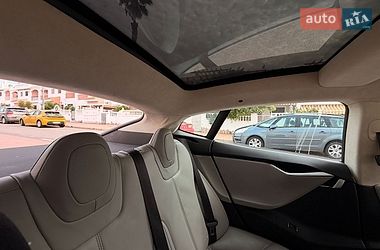 Лифтбек Tesla Model S 2014 в Киеве