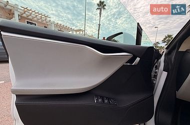 Лифтбек Tesla Model S 2014 в Киеве