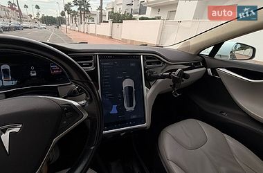 Лифтбек Tesla Model S 2014 в Киеве