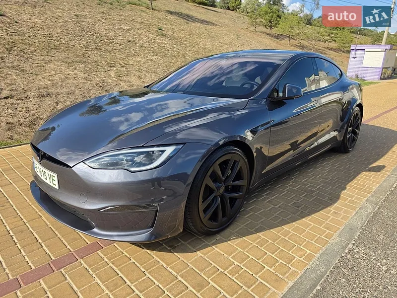 Tesla Model S 2023