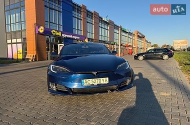 Лифтбек Tesla Model S 2016 в Луцке