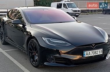 Лифтбек Tesla Model S 2017 в Киеве Лифтбек Tesla Model S 2017 в Киеве
