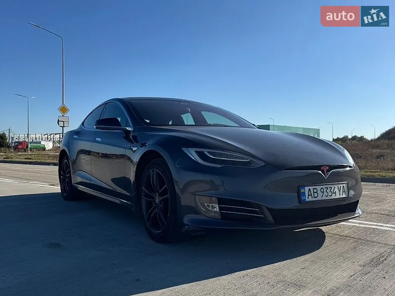 Tesla Model S 2016