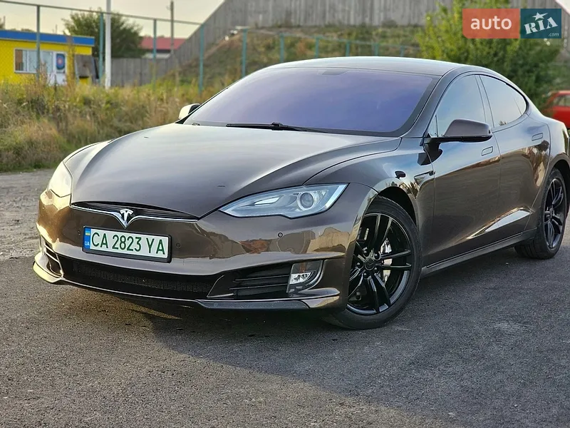 Tesla Model S 2013
