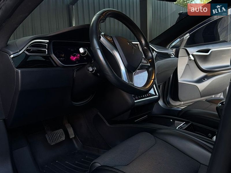 Ліфтбек Tesla Model S 2018 в Києві