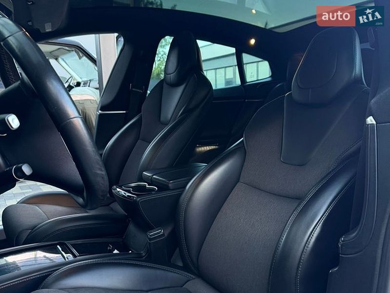 Ліфтбек Tesla Model S 2018 в Києві