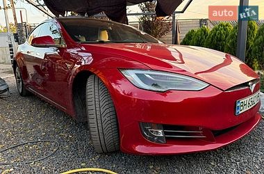 Лифтбек Tesla Model S 2017 в Одессе