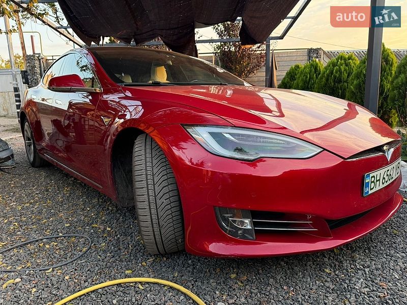 Tesla Model S 2017