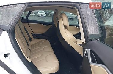Ліфтбек Tesla Model S 2017 в Івано-Франківську