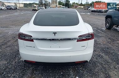Ліфтбек Tesla Model S 2017 в Івано-Франківську