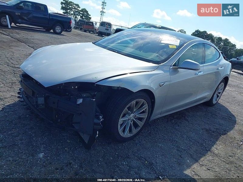 Лифтбек Tesla Model S 2018 в Житомире