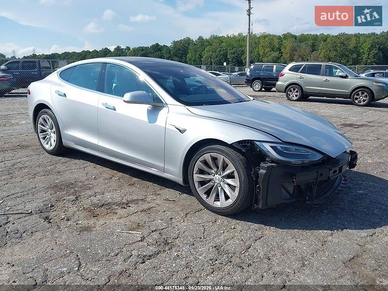 Лифтбек Tesla Model S 2018 в Житомире