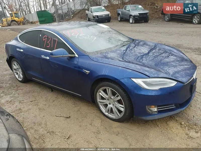Tesla Model S 2020