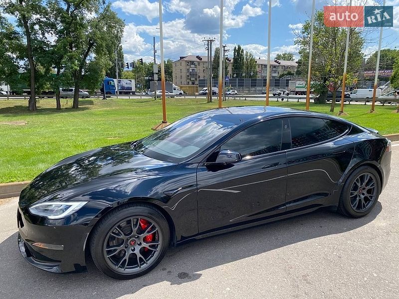 Ліфтбек Tesla Model S 2021 в Києві
