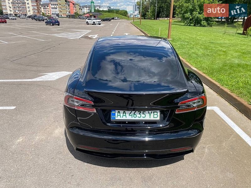 Ліфтбек Tesla Model S 2021 в Києві