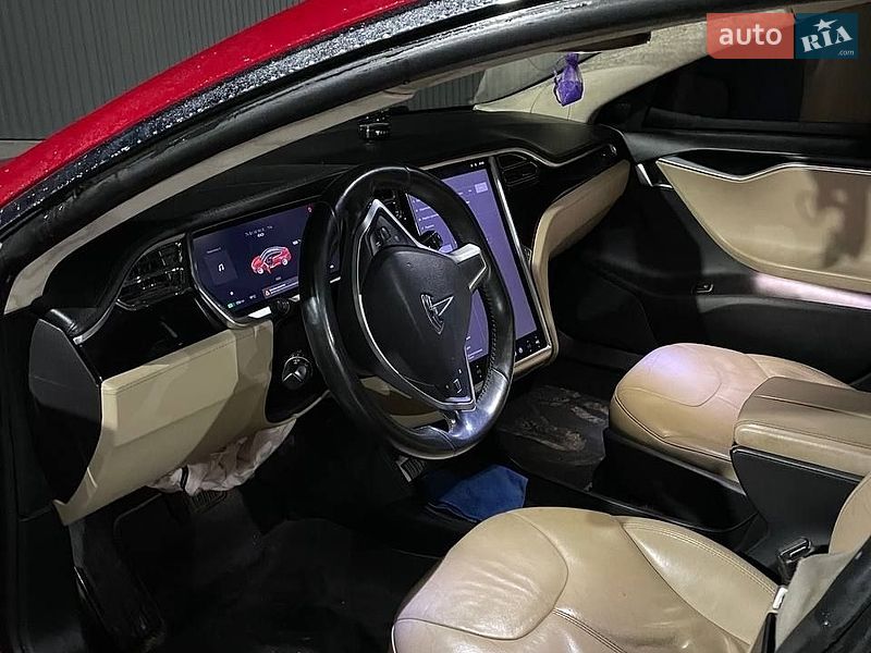 Ліфтбек Tesla Model S 2013 в Перемишлянах