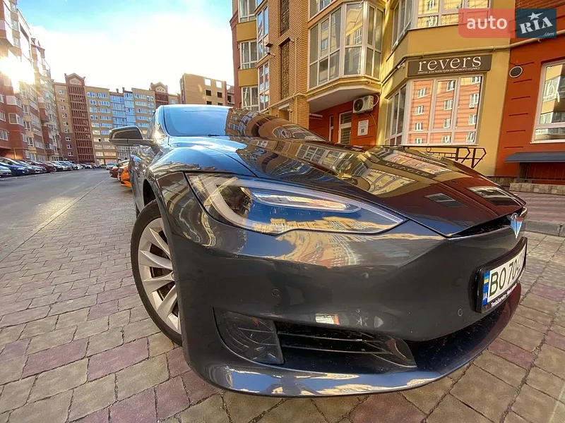 Tesla Model S