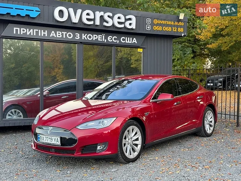 Tesla Model S 2016