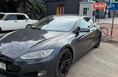 Лифтбек Tesla Model S 2015 в Одессе
