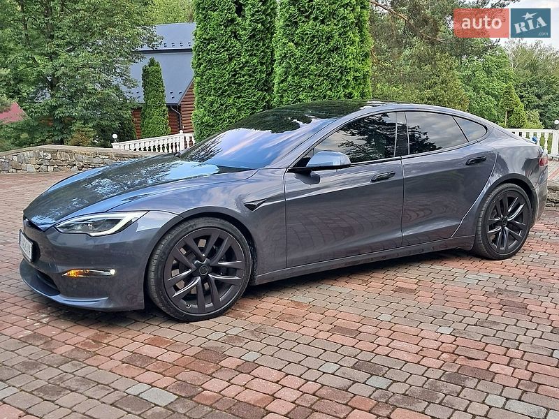 Лифтбек Tesla Model S 2021 в Коломые